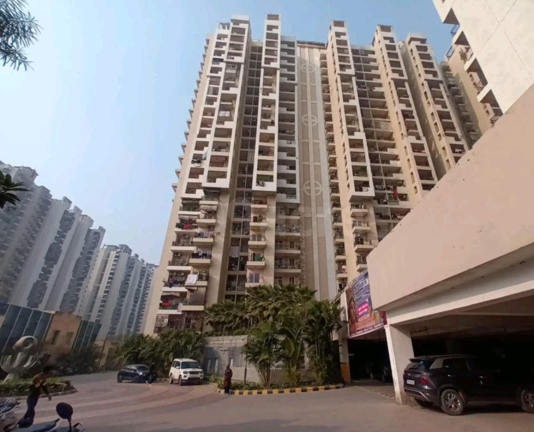 2 BHK Apartment For Sale in Ajnara Le Garden