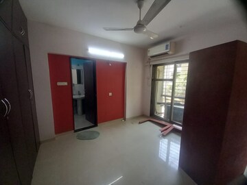 Room in 2 BHK Apartment at Lokhandwala Infrastructure Spring Leaf, Kandivali East – for Rent