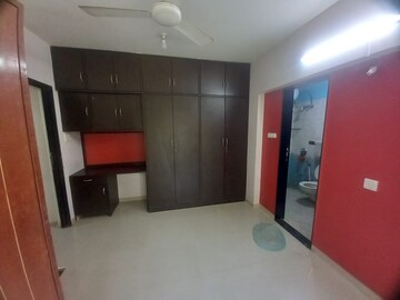 Room in 2 BHK Apartment at Lokhandwala Infrastructure Spring Leaf, Kandivali East – for Rent