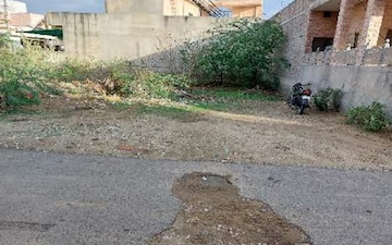 Plot For Sale in Dlf Phase ii