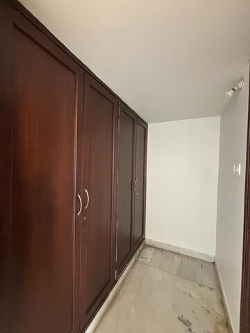 Room in 3 BHK Apartment at Khairatabad – for Rent