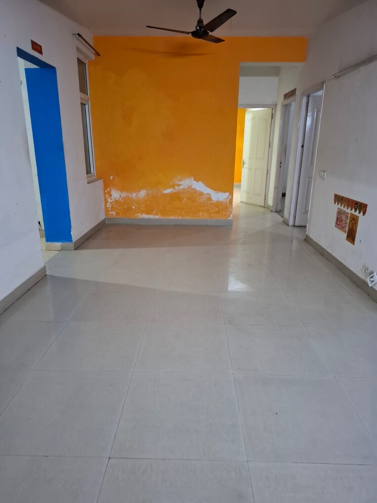 Room, tulip-petals 3 Bedroom 1550 Sq.Ft. Apartment In Sector 89 Gurgaon 8529464