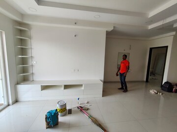 Room in 3 BHK Apartment at Rajapushpa Provincia, Narsingi – for Rent