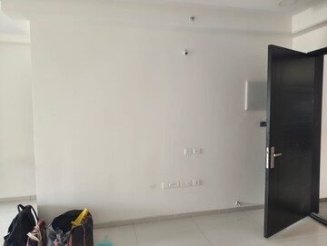 Room in 3 BHK Apartment at Rajapushpa Provincia, Narsingi – for Rent