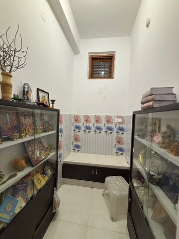 Room in 4 BHK Builder Floor at Banjara Hills – for Rent