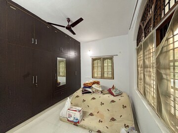 Room in 4 BHK Builder Floor at Banjara Hills – for Rent
