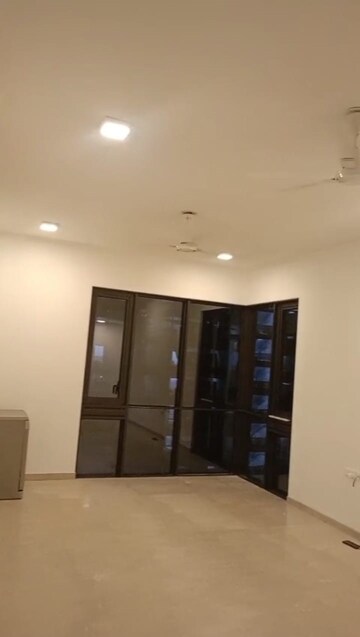 2 BHK Apartment For Rent in Lodha Allura, Worli