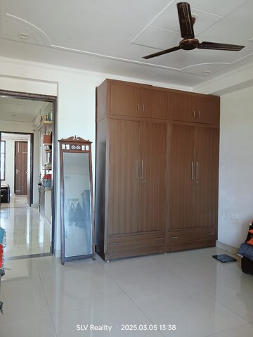 Room in 2 BHK Builder Floor at Sector 46 – for Rent