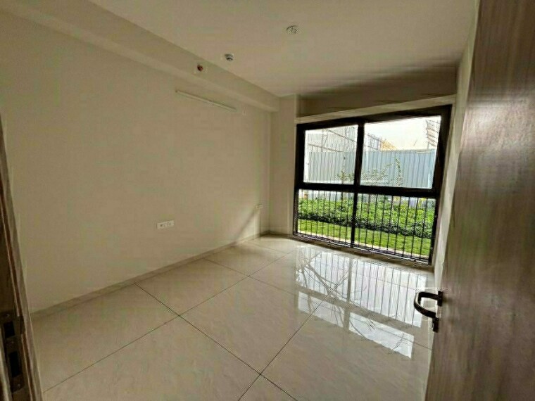 Room, magarpatta-nova 2.5 Bedroom 990 Sq.Ft. Apartment In Mundhwa Pune 8529787