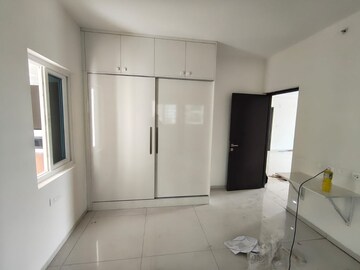 Room in 3 BHK Apartment at Rajapushpa Provincia, Narsingi – for Rent