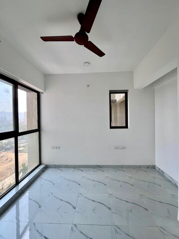 Room in 2 BHK Apartment at Raymond Ten X Habitat, Pokhran Road No Two – for Rent