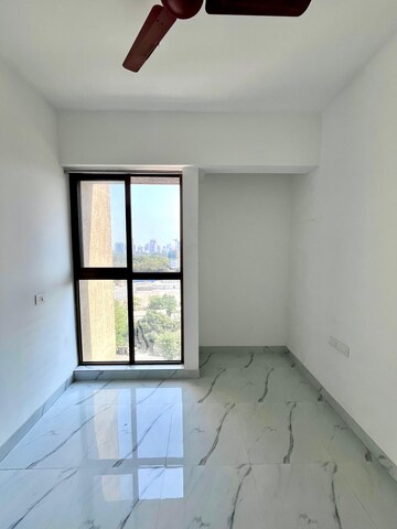 Room in 2 BHK Apartment at Raymond Ten X Habitat, Pokhran Road No Two – for Rent