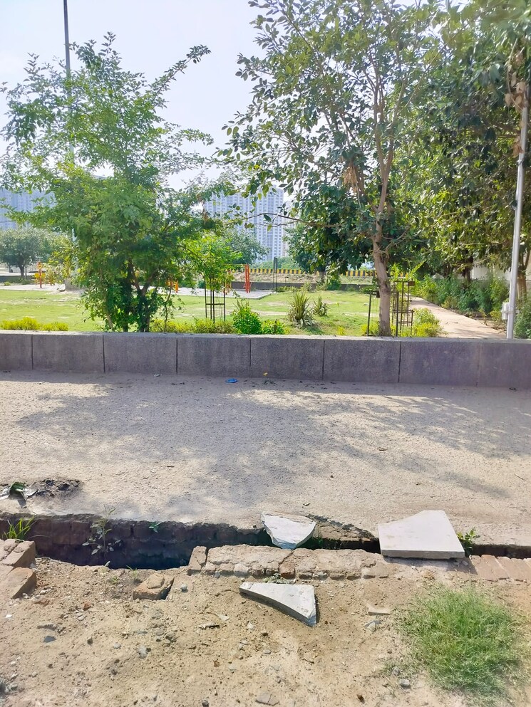 undefined, sector 27 yamuna expressway  118 Sq.Yd. Plot In Sector 27 Yamuna Expressway Greater Noida 8530020