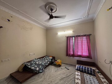 Room in 3 BHK Builder Floor at Banjara Hills – for Rent