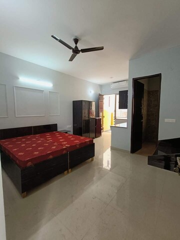 Studio Builder Floor For Rent in Sector 52
