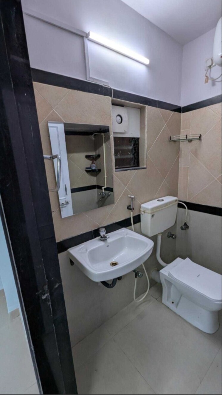 Bathroom, skylark-towers-chs 2 Bedroom 1100 Sq.Ft. Apartment In Andheri West Mumbai 8530079