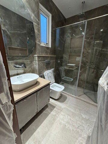 Attached Bathroom in 3 BHK Builder Floor at Shivalik Colony – for Rent
