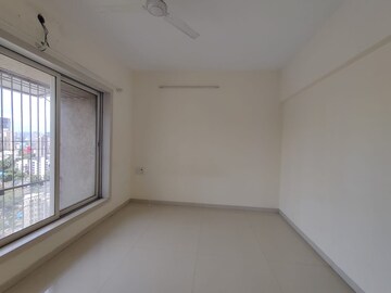 1 BHK Apartment For Rent in Sheth Irene, Malad West