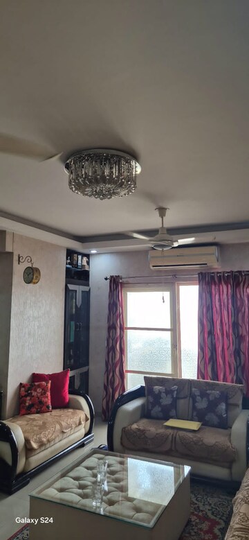 Living Room in 3 BHK Apartment at Sector 82 – for Rent