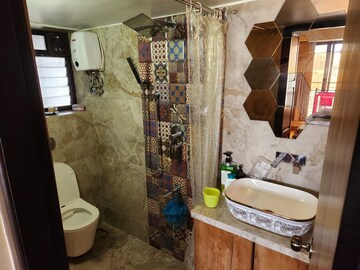 Attached Bathroom in 2 BHK Apartment at Sheth Irene, Malad West – for Rent