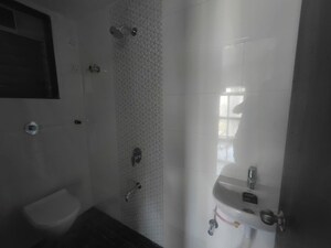 Attached Bathroom in 2 BHK Apartment at Yash Manjusha, Mulund West – for Sale