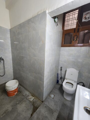 Attached Bathroom in 2 BHK Builder Floor at Sector 46 – for Rent