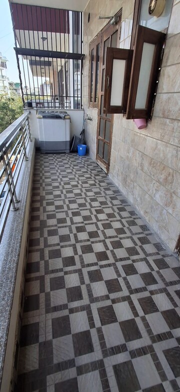Balcony in 2 BHK Builder Floor at Sector 46 – for Rent