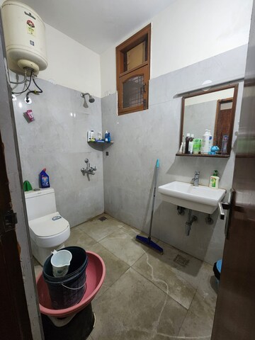 Attached Bathroom in 2 BHK Builder Floor at Sector 46 – for Rent