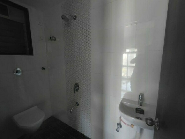 Attached Bathroom, yash-manjusha 3 Bedroom 1032 Sq.Ft. Apartment In Mulund West Mumbai 8530343