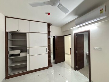 Room in 3 BHK Apartment at Poulomi Avante, Kokapet – for Rent