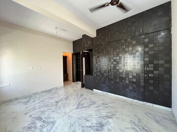 Room in 3 BHK Builder Floor at Hsr Layout – for Rent