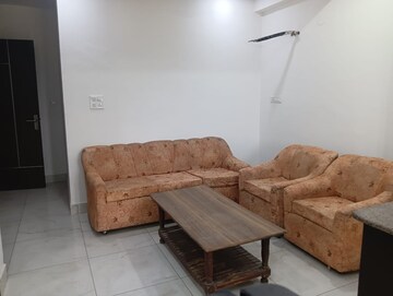 Living Room in 1 BHK Apartment at Sushant Lok 2, Sector 57 – for Rent