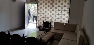 Living Room in 3 BHK Builder Floor at Vipul World Plots, Sector 48 – for Sale