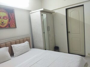 Room in 2 BHK Apartment at Regency Icon, Kharghar – for Sale