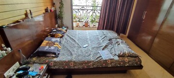 Bedroom in 2 BHK Apartment at Khar West – for Rent