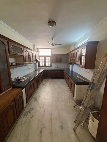 Kitchen in 3 BHK Builder Floor at Sector 40 – for Rent