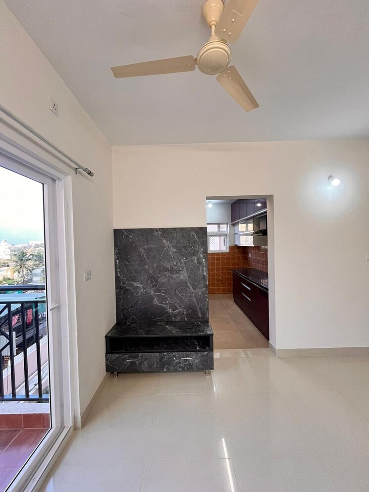 Living Room, prestige-primrose-hills 1 Bedroom 584 Sq.Ft. Apartment In Banashankari 6th Stage Bangalore 8530914