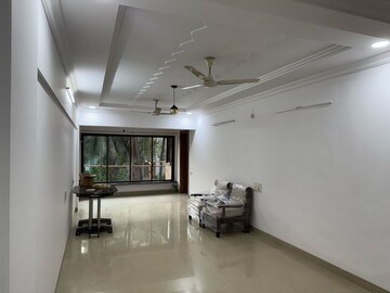 2 BHK Apartment For Rent in Juhu