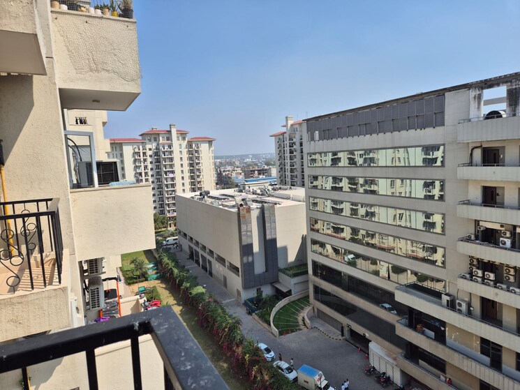 Balcony, emaar-emerald-estate 3 Bedroom 1395 Sq.Ft. Apartment In Sector 65 Gurgaon 8531232