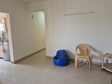 Room in 3 BHK Apartment at Emaar Emerald Estate, Sector 65 – for Rent