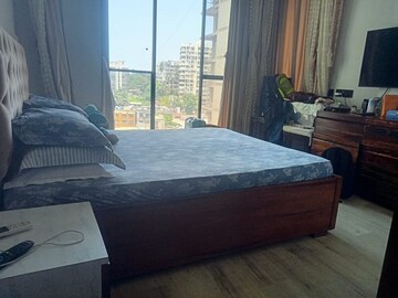 Bedroom in 2 BHK Apartment at Bandra West – for Rent