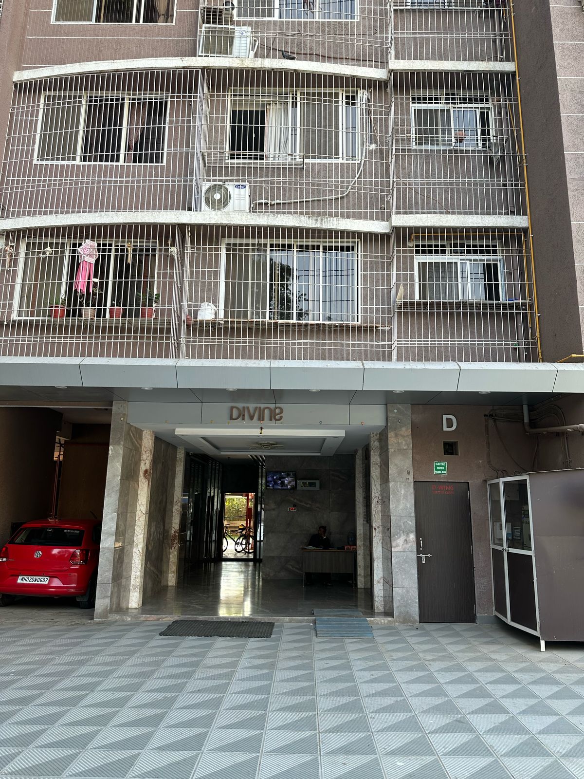 2.5 BHK + Pooja Room Apartment For Sale in Navnit CHS