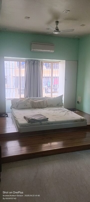 Bedroom in 3 BHK Apartment at Khar West – for Rent