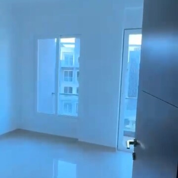 Bedroom in 3 BHK Apartment at Smart World Orchard, Sector 61 – for Rent