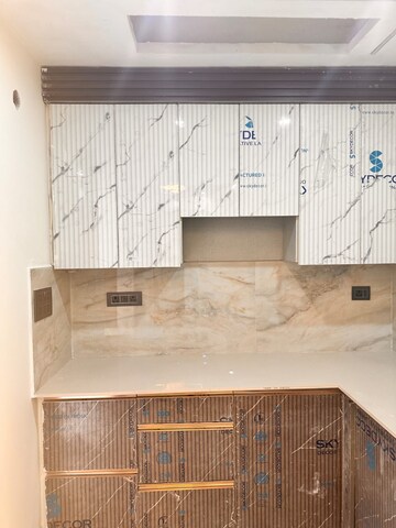 Kitchen in 1 BHK Builder Floor at Sector 72 – for Sale