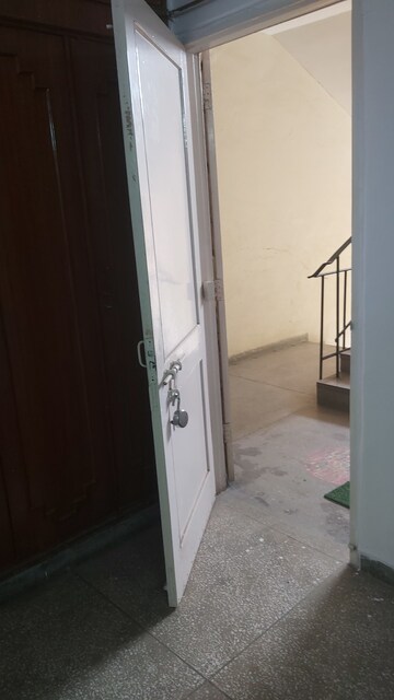 Living Room in 1 RK Apartment at Mayur Vihar – for Rent