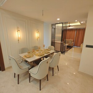 Room in 4 BHK Builder Floor at BPTP Astaire Gardens, Sector 70a – for Sale