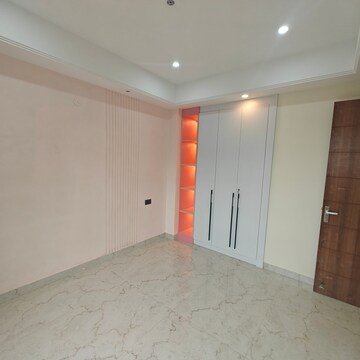Bedroom in 4 BHK Builder Floor at BPTP Astaire Gardens, Sector 70a – for Sale