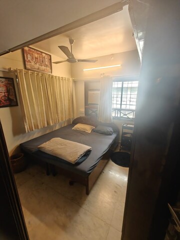 Bedroom in 2 BHK Apartment at Andheri West – for Rent