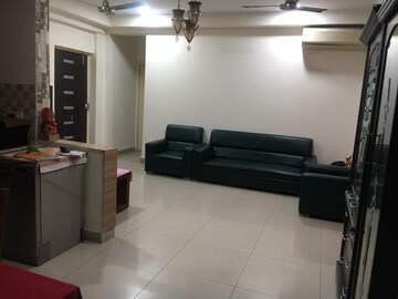 2 BHK Apartment For Rent in Gaur City 2 - 14th Avenue, Sector 16c Greater Noida
